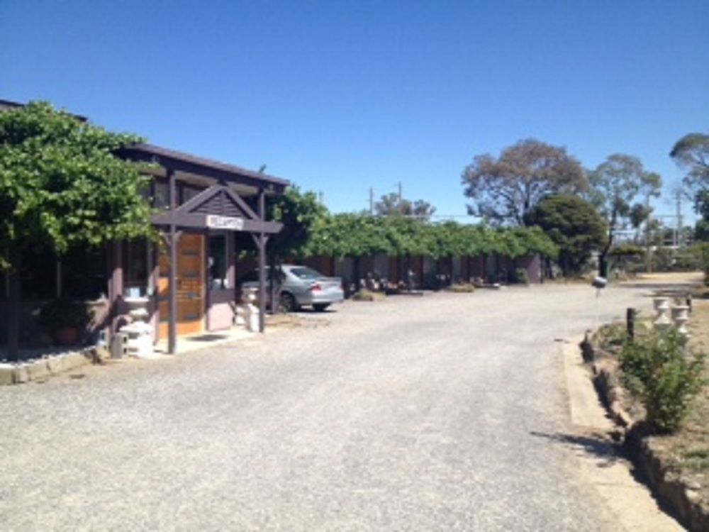 Stawell'S London Motor Inn Exterior photo