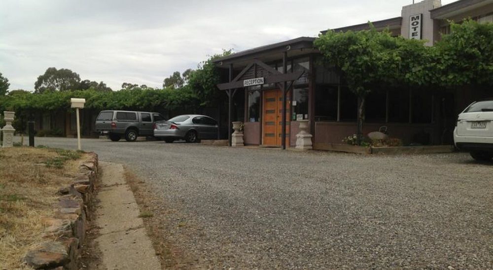 Stawell'S London Motor Inn Exterior photo